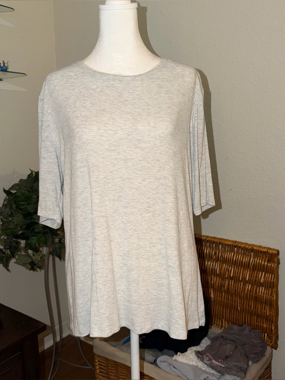 Nine West Light Gray Ribbed Short Sleeve Tee